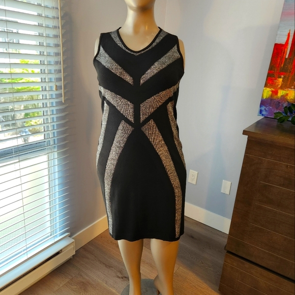 Geometric Body Con Sweater Dress - Picture 3 of 3